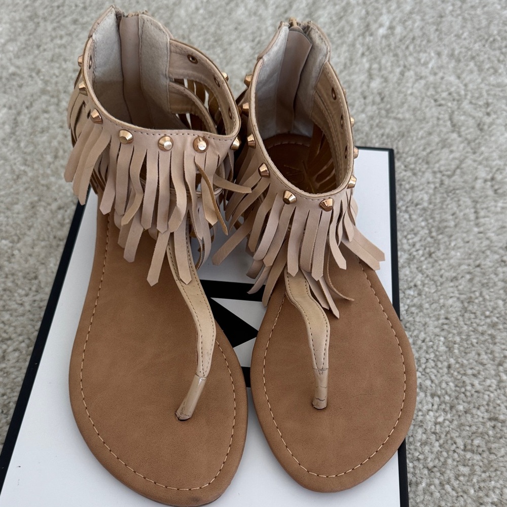 Adriana New York Fringe Sandals, Tan Color, Size: 7 - Picture 5 of 8